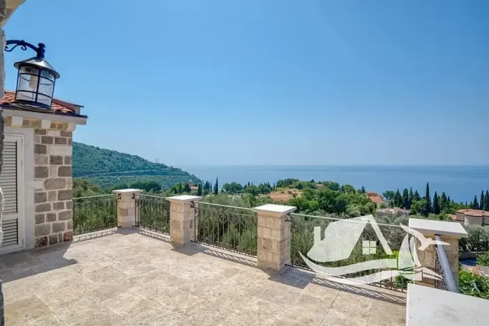 Prodej vily, Rijeka Reževići, Černá Hora, 400 m2