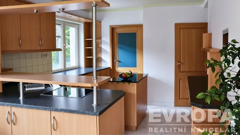 Prodej rodinného domu, Domažlice - Bezděkovské Předměstí, 463 m2