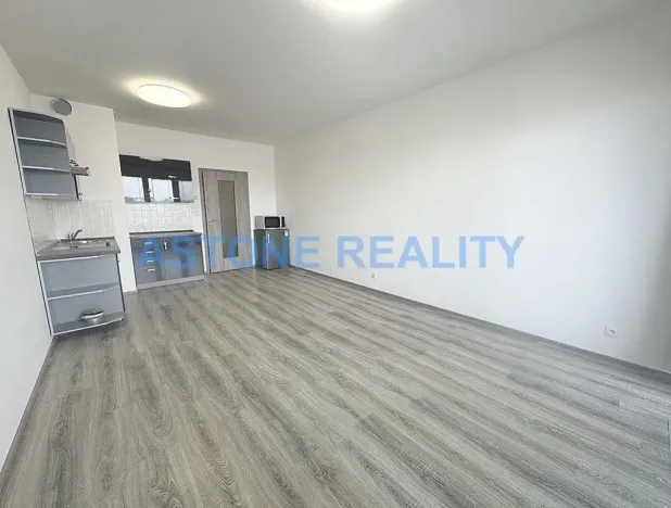 Pronájem bytu 1+kk, Praha - Letňany, Hlučkova, 34 m2