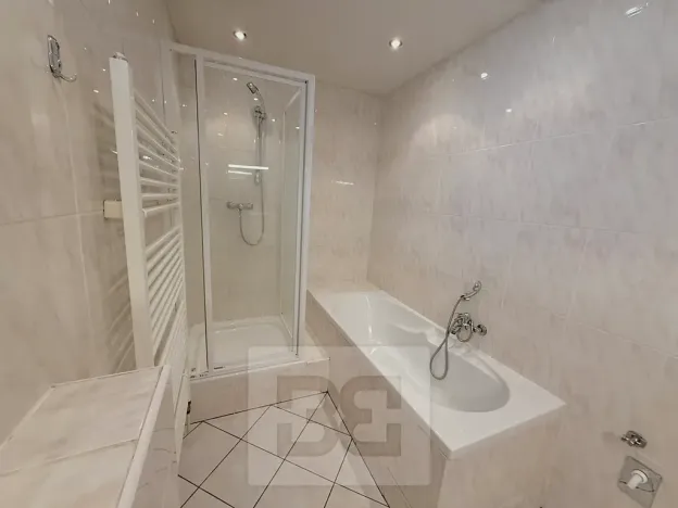 Pronájem atypického bytu, Praha - Stodůlky, Frimlova, 196 m2