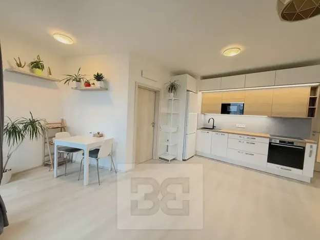 Pronájem bytu 2+kk, Praha - Modřany, Komořanská, 52 m2