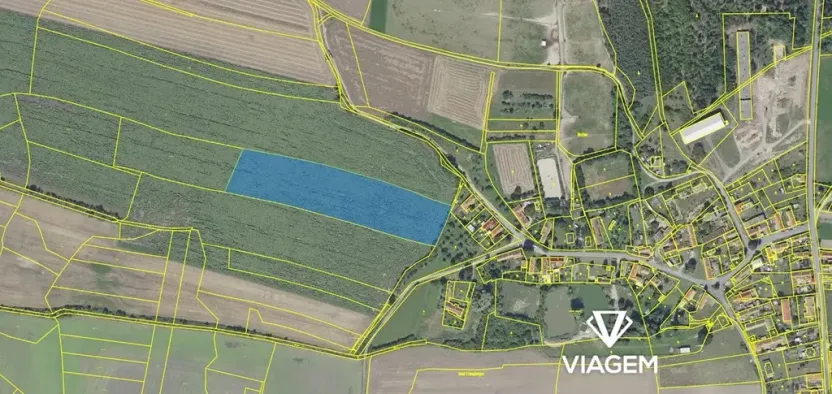 Prodej podílu pole, Krakovany, 4643 m2