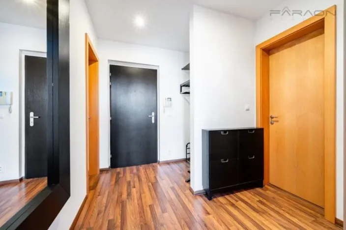 Pronájem bytu 2+kk, Praha - Holešovice, Jankovcova, 67 m2