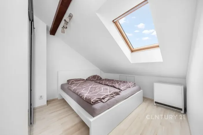 Pronájem bytu 2+kk, Praha - Libeň, Davídkova, 38 m2