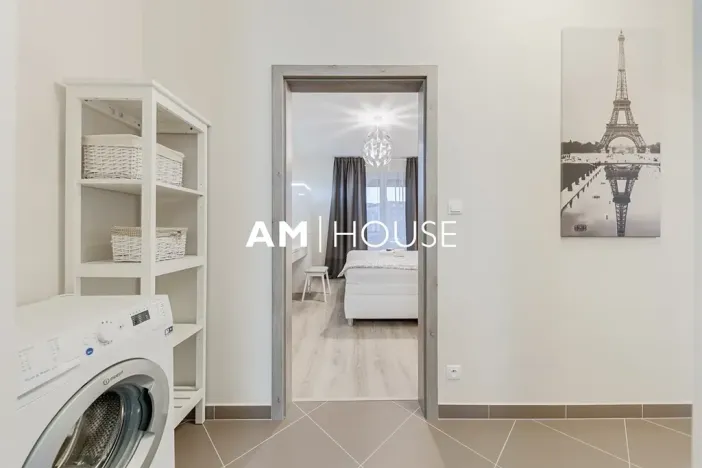 Pronájem bytu 2+kk, Praha - Karlín, Thámova, 58 m2