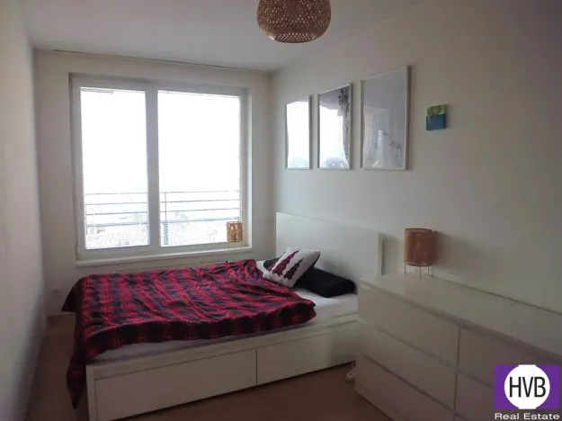 Pronájem bytu 2+kk, Praha, Hnězdenská, 44 m2