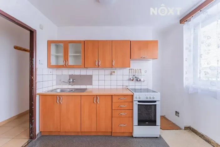 Prodej bytu 3+kk, Maletín, 56 m2