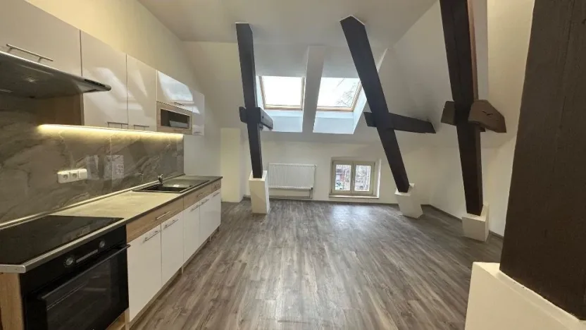 Pronájem bytu 2+kk, Cheb, Židovská, 64 m2