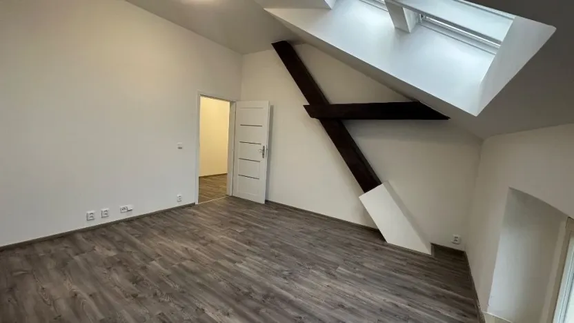 Pronájem bytu 2+kk, Cheb, Židovská, 64 m2