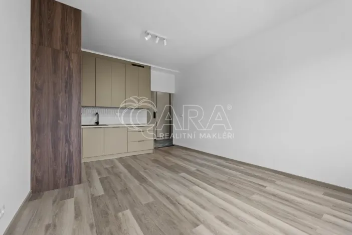 Pronájem bytu 2+kk, Praha - Holešovice, Ortenovo náměstí, 49 m2