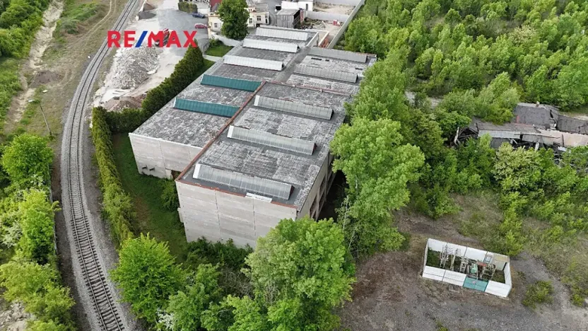 Prodej výrobních prostor, Roudnice nad Labem, Pracnerova, 2250 m2