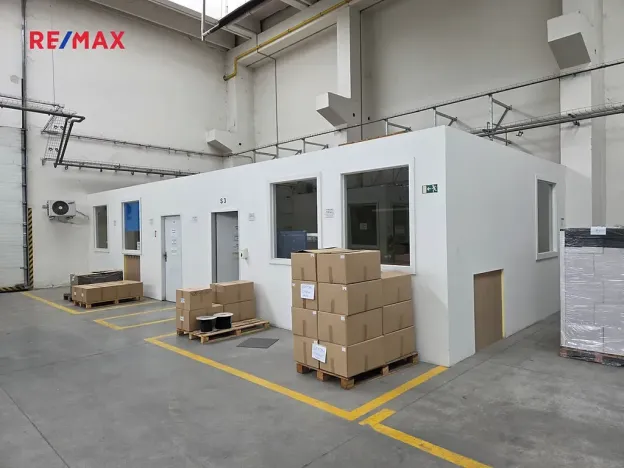 Prodej výrobních prostor, Roudnice nad Labem, Pracnerova, 2250 m2