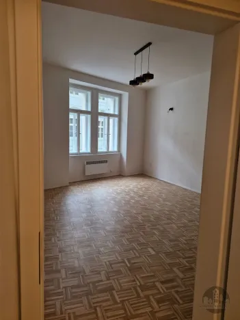 Pronájem bytu 2+1, Praha - Nové Město, Školská, 75 m2