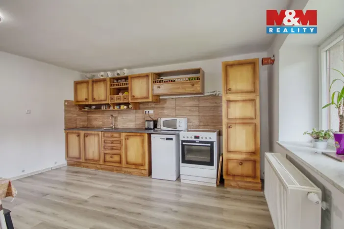 Prodej rodinného domu, Lnáře, 205 m2