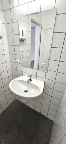 Pronájem obchodního prostoru, Králův Dvůr - Počaply, Plzeňská, 18 m2