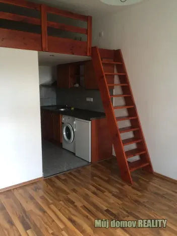 Pronájem bytu 1+kk, Praha - Vysočany, Freyova, 22 m2
