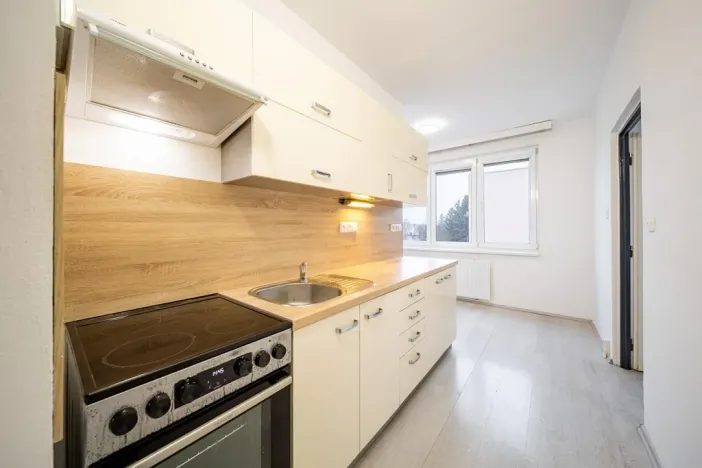 Prodej bytu 2+1, Suchdol nad Lužnicí, sídl. 9. května, 57 m2