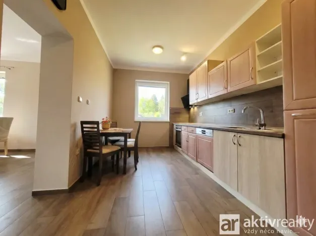 Pronájem bytu 3+1, Libiš, Za Kralupkou, 100 m2