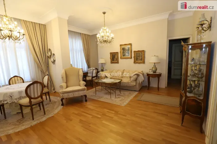 Prodej bytu 2+kk, Mariánské Lázně, Masarykova, 68 m2