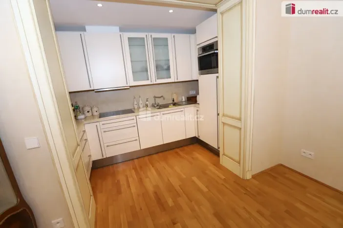 Prodej bytu 2+kk, Mariánské Lázně, Masarykova, 68 m2