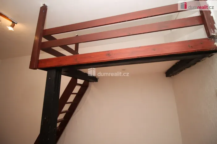 Pronájem bytu 1+1, Karlovy Vary - Rybáře, Lad. Koubka, 45 m2