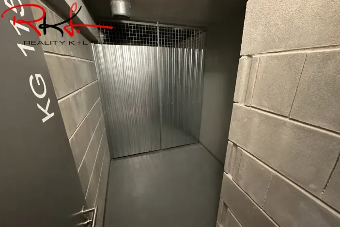 Pronájem skladu, Praha, Stočesova, 4 m2