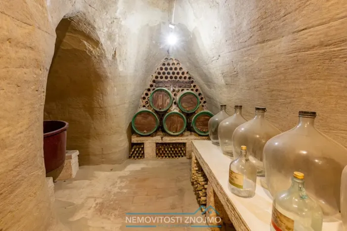 Prodej vinného sklepa, Dobšice, Leska, 25 m2