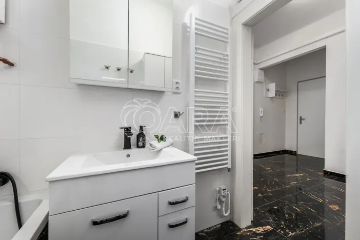 Prodej bytu 2+kk, Praha - Vinohrady, Lužická, 49 m2