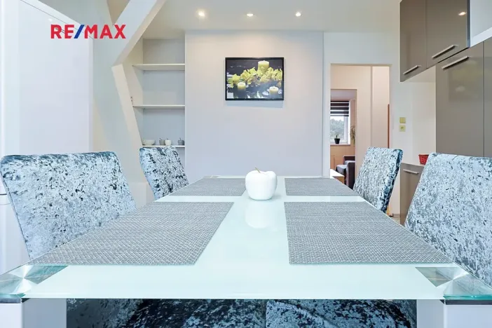 Pronájem bytu 2+1, Tlučná, V Rybníčkách, 43 m2