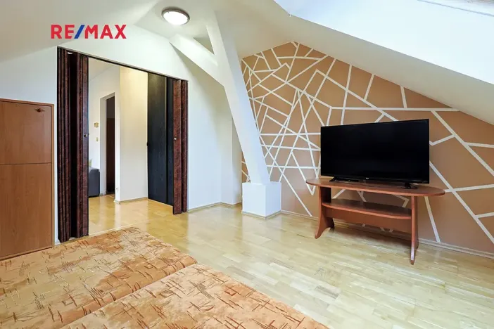 Pronájem bytu 2+1, Tlučná, V Rybníčkách, 43 m2