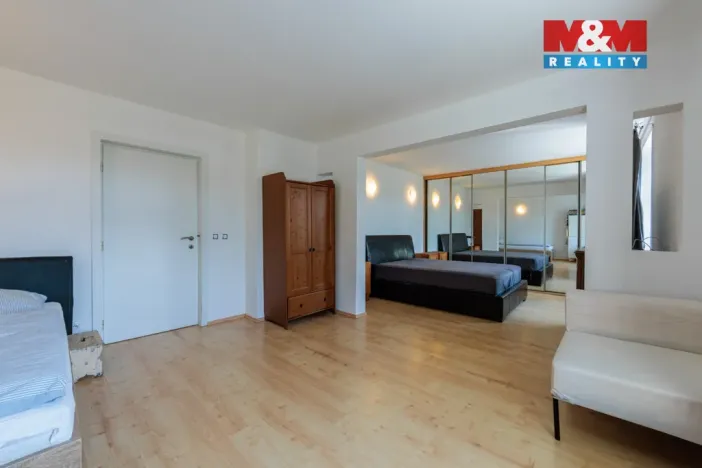 Prodej rodinného domu, Hroznětín, ČSA, 240 m2