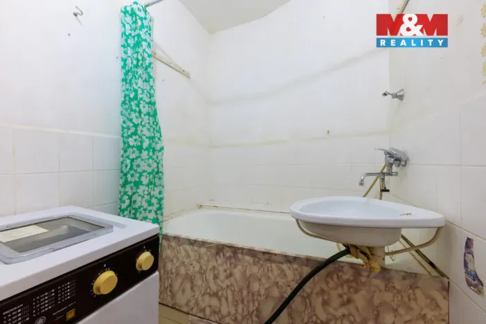 Prodej bytu 2+1, Teplice, Alejní, 46 m2