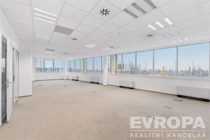 Pronájem kanceláře, Praha - Nusle, Doudlebská, 883 m2