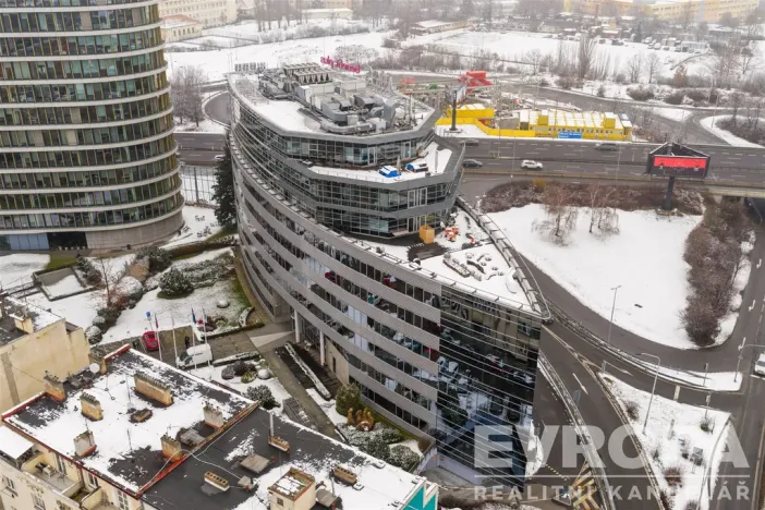 Pronájem kanceláře, Praha - Nusle, Doudlebská, 883 m2