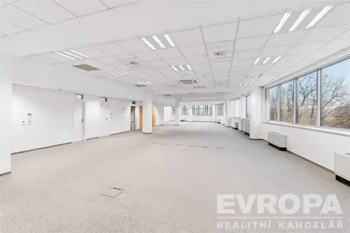 Pronájem kanceláře, Praha - Nusle, Doudlebská, 250 m2