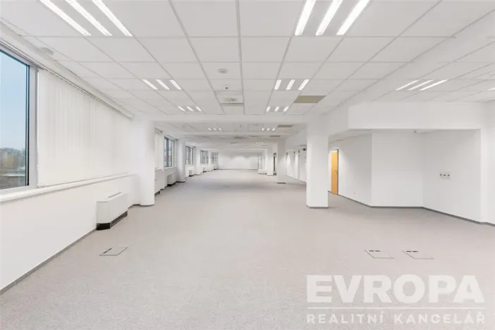 Pronájem kanceláře, Praha - Nusle, Doudlebská, 250 m2