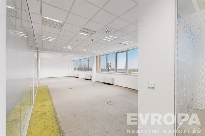 Pronájem kanceláře, Praha - Nusle, Doudlebská, 250 m2