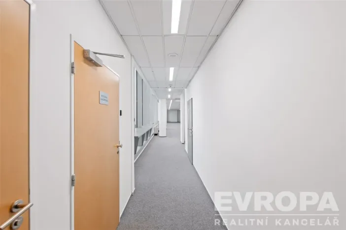 Pronájem kanceláře, Praha - Krč, Olbrachtova, 733 m2