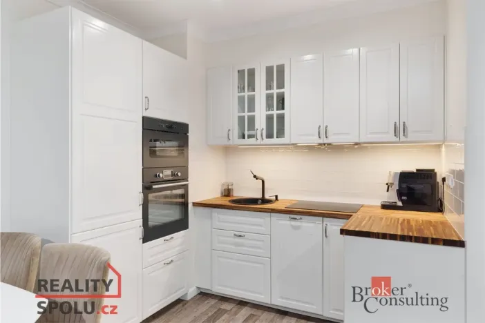 Prodej bytu 2+kk, Praha - Strašnice, Zvěřinova, 59 m2