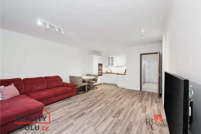 Prodej bytu 2+kk, Praha - Strašnice, Zvěřinova, 59 m2