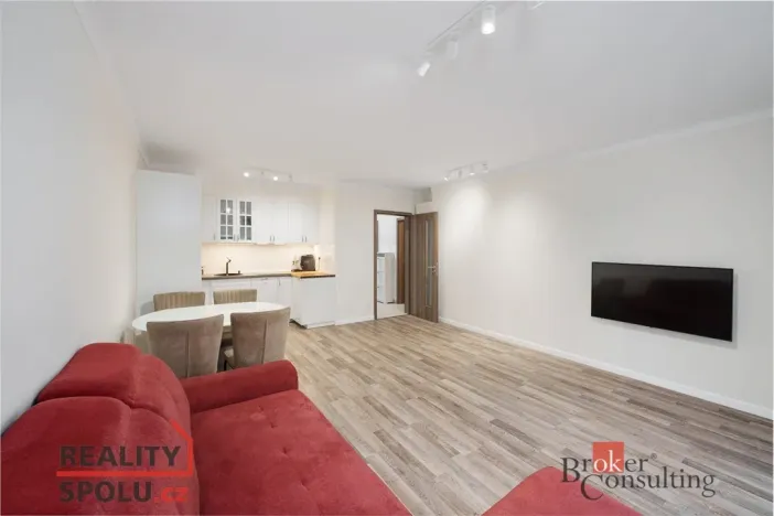 Prodej bytu 2+kk, Praha - Strašnice, Zvěřinova, 59 m2