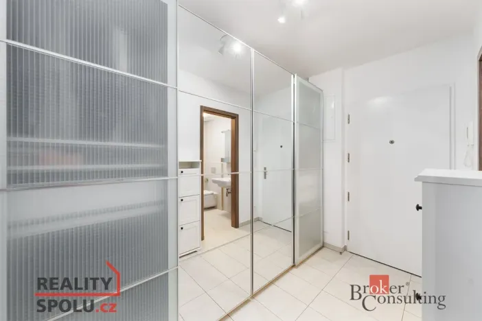 Prodej bytu 2+kk, Praha - Strašnice, Zvěřinova, 59 m2