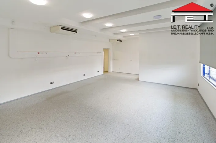 Pronájem obchodního prostoru, Praha - Hloubětín, Poděbradská, 115 m2