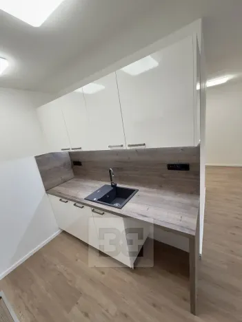 Pronájem bytu 2+kk, Kladno, Polská, 40 m2