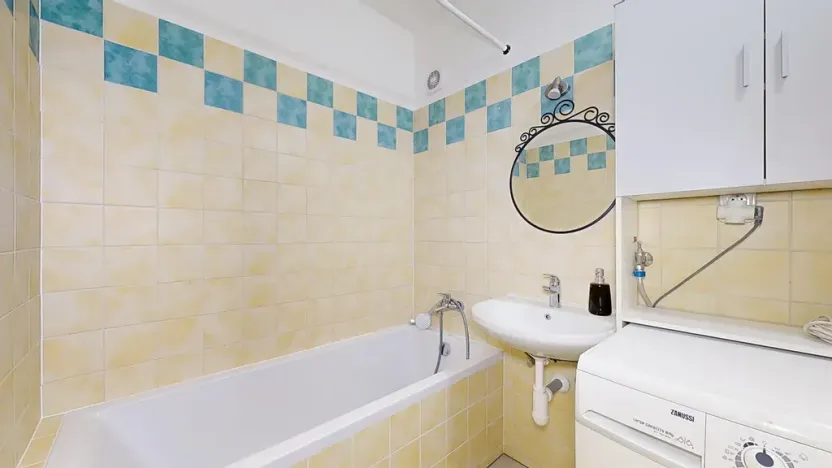 Pronájem bytu 3+1, Praha - Střížkov, Děčínská, 87 m2