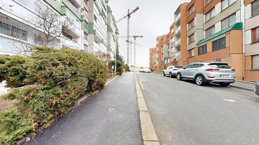 Pronájem bytu 3+1, Praha - Střížkov, Děčínská, 87 m2