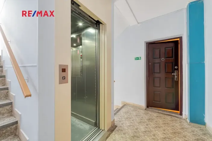 Prodej bytu 3+1, Praha - Letňany, Rýmařovská, 77 m2