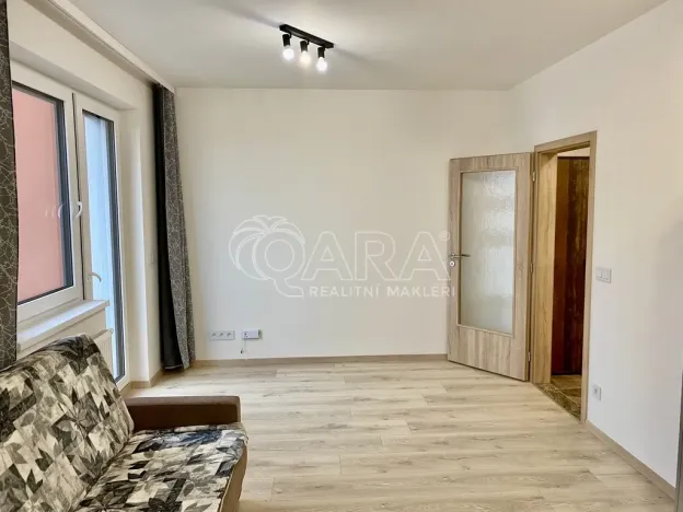 Pronájem bytu 1+kk, Praha - Hlubočepy, Fabiánové, 30 m2