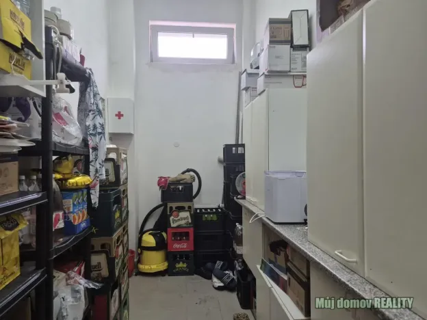 Pronájem restaurace, Praha - Letňany, 124 m2