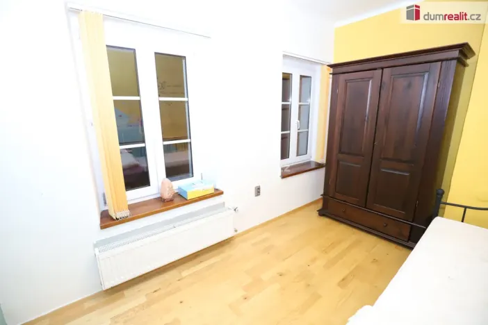 Prodej bytu 3+1, Cheb, Hradební, 52 m2